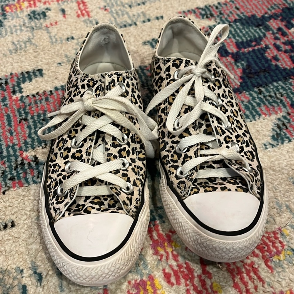 CONVERSE LOW TOPS CHEETAH PRINT